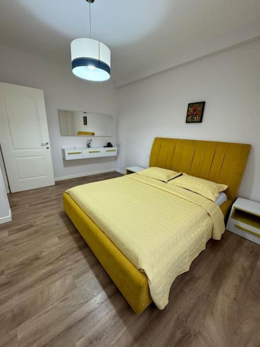 Yellow Apartment Durrës Eksteriør billede